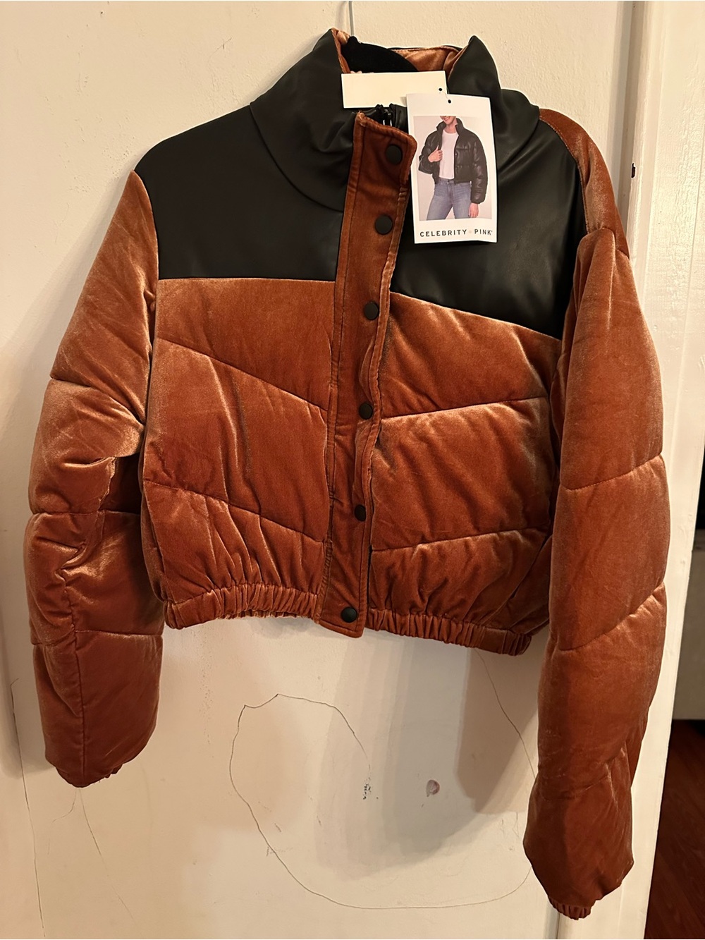 Celebrity NWT Rust Cropped Puffer Jacket Small - Picture 3 of 6